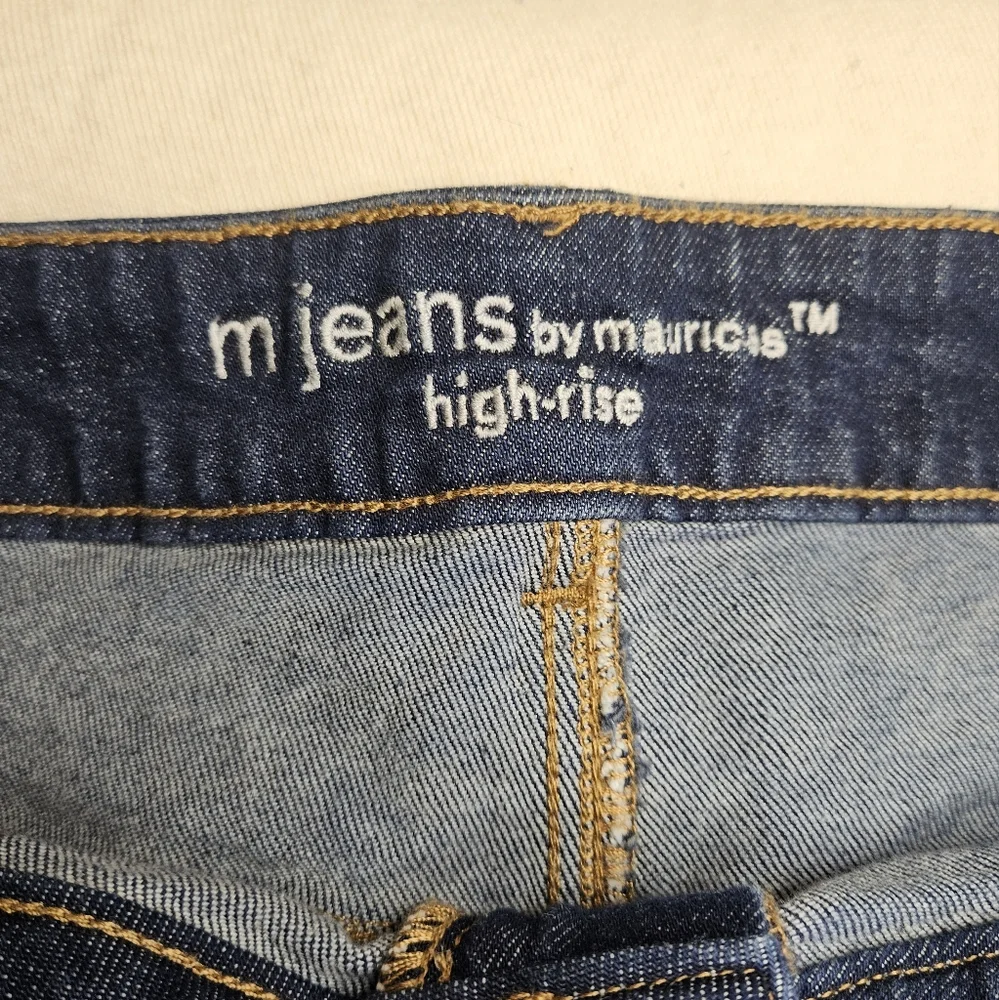 Maurices High Rise Distressed Bandana Jean Shorts 24W Stretch Like NEW W-2498
